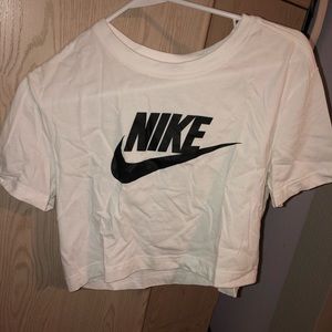 White (pretty cropped) Nike tee XS